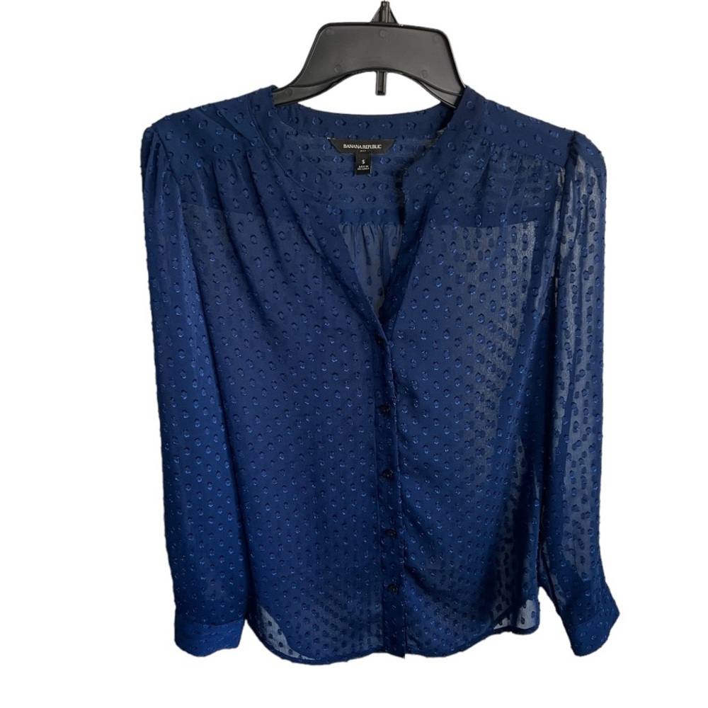 Banana Republic Women’s Blue Polka Dot Buttond Down V-Neck Blouse